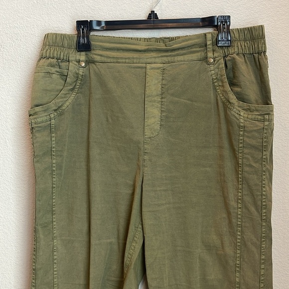 Soft Surroundings Cotton Cargo Style Crop Trouser Size Large - Picture 3 of 7